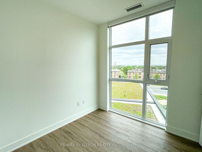 320 - 60 George Butchart Dr, Condo with 2 bedrooms, 2 bathrooms and null parking in North York ON | Image 21