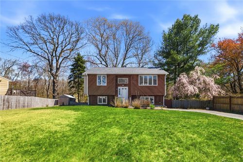 80 Oakside St, Warwick, RI, 02889-5616 | Card Image