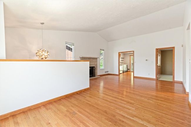 304 Forest Ridge Dr, Townhouse with 2 bedrooms, 2 bathrooms and 2 parking in Pittsburgh PA | Image 4