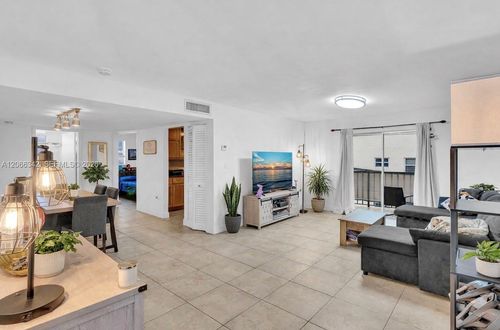 304-1236 Alton Rd, Miami Beach, FL, 33139-3850 | Card Image