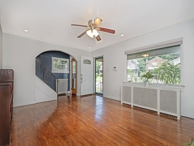6656 Wilkins Ave, House other with 3 bedrooms, 2 bathrooms and 1 parking in Squirrel Hill PA | Image 6