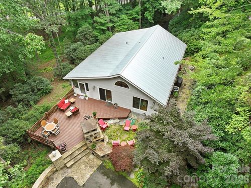 30 Kalmia Cv, Burnsville, NC, 28714-8066 | Card Image