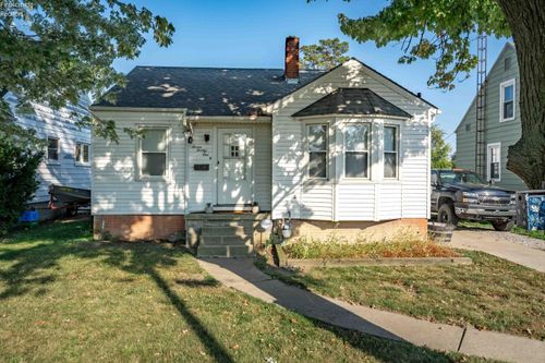 721 Monroe St, Port Clinton, OH, 43452-2313 | Card Image