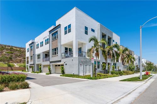 1108 Poppy Ct, Montebello, CA, 90640-2264 | Card Image