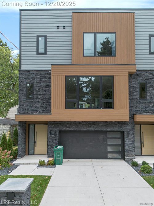 525 Walnut St, Brighton, MI, 48116-0090 | Card Image