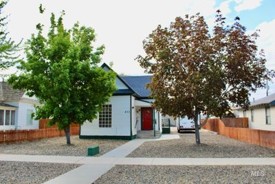 211 6th Avenue South, House other with 3 bedrooms, 2 bathrooms and 2 parking in Nampa ID | Image 1