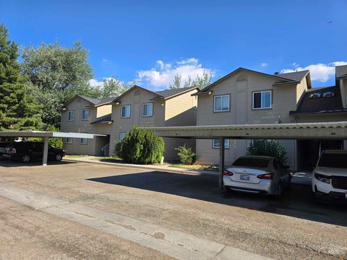 750 S 5th W, Mountain Home, ID, 83647-4372 | Card Image