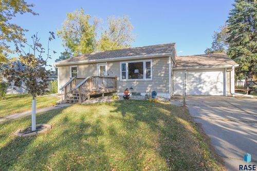 306 N Oaks Ave Avenue, Hartford, SD, 57033-2155 | Card Image