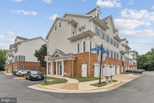 40b-8940 Milford Haven Ct, LORTON, VA, 22079-4742 | Card Image