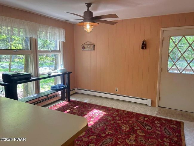 17-dining area | Image 19