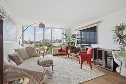 6a-49 W 8th St, New York, NY, 10011-9025 | Card Image