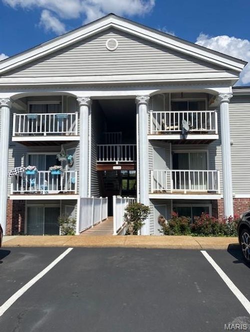 f-1239 Creve Coeur Crossing Ln, Chesterfield, MO, 63017-9740 | Card Image