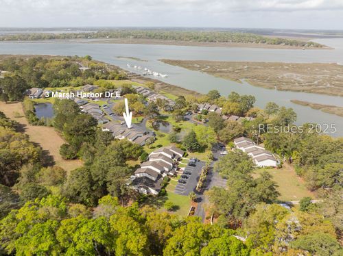 3e-3 Marsh Harbor Dr, Beaufort, SC, 29907-1227 | Card Image
