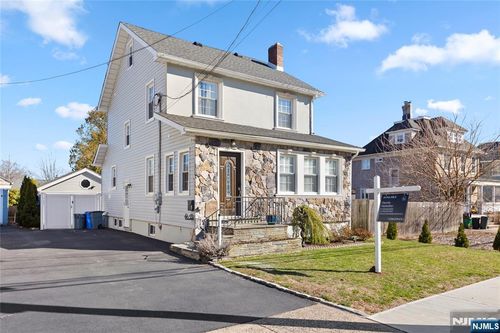 72 Valley Way, West Orange, NJ, 07052-5834 | Card Image