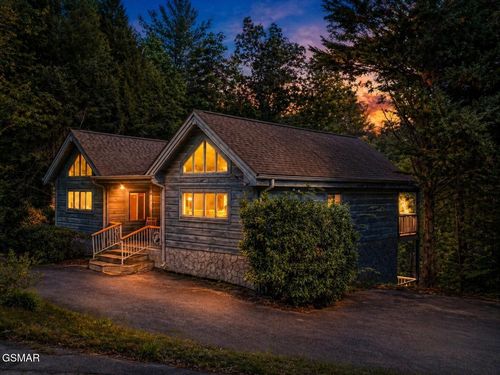 2410 Whitetail Ridge Way, Sevierville, TN, 37862-7958 | Card Image