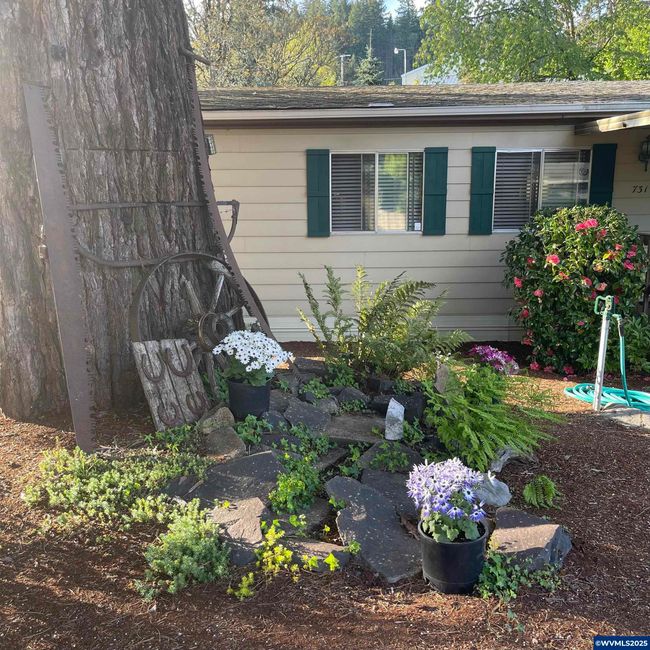 731 Nw Sunset Ct, House other with 3 bedrooms, 2 bathrooms and null parking in Mill City OR | Image 5