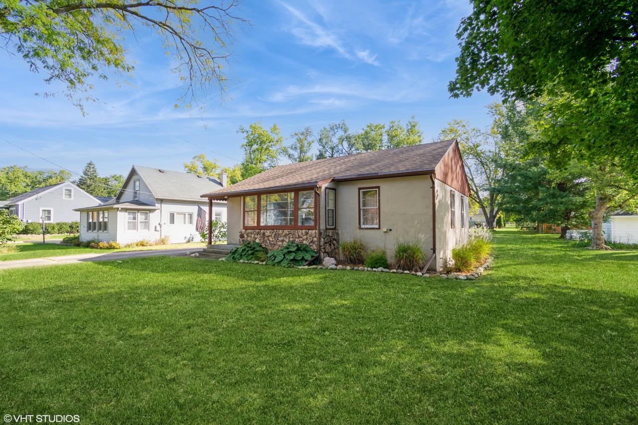 Wood St, Walworth, WI 53184