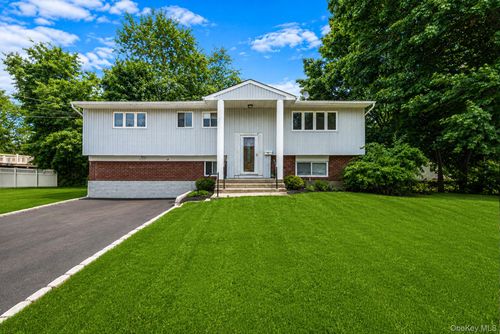 49 Eastern Ave, Deer Park, NY, 11729-3109 | Card Image