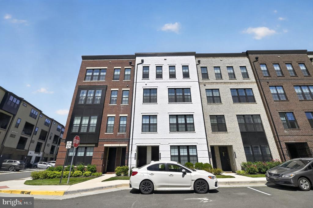 Residential Lease in ASHBURN