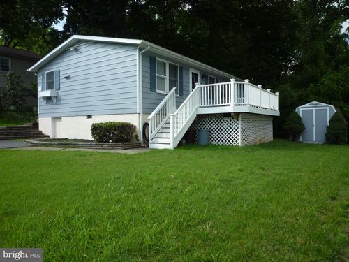 15 University Ave, CATONSVILLE, MD, 21228-3646 | Card Image