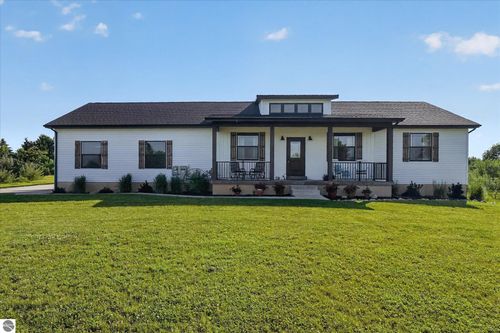 11095 Sundog Trail, Perrinton, MI, 48871 | Card Image
