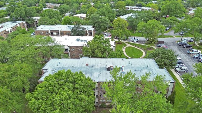 APT-1-16B - 2287 Country Club Dr, Condo with 1 bedrooms, 1 bathrooms and 2 parking in Woodridge IL | Image 19