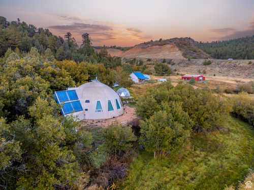 1460 E Coral Pink Cliffs Rd, Glendale, UT, 84729 | Card Image