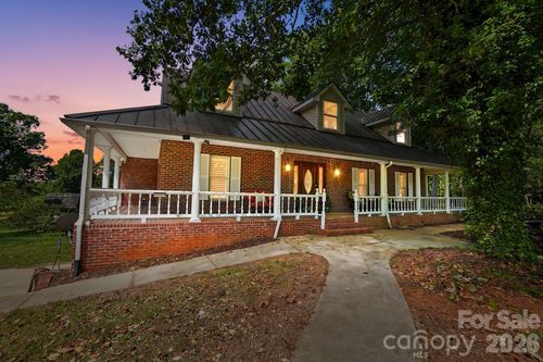846 Windy Oaks Way, Lancaster, SC, 29720-6836 | Card Image