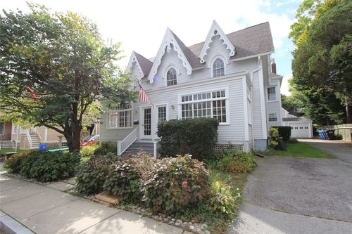 b-2 Summer St, Newport, RI, 02840-1788 | Card Image