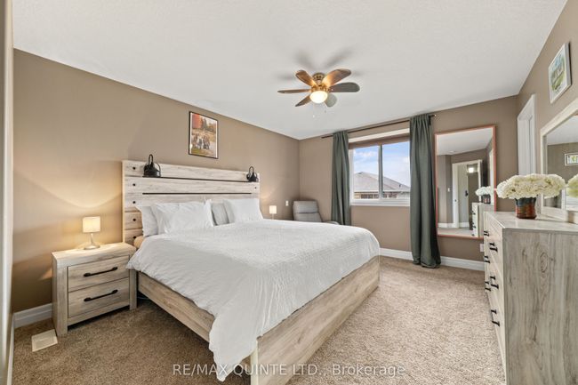 8 Mcintosh Cres, House other with 5 bedrooms, 2 bathrooms and 2 parking in Trenton ON | Image 13