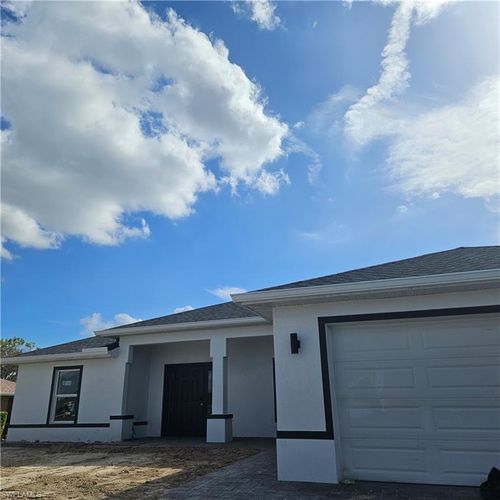 904 Vogiantzis Pkwy, Cape Coral, FL, 33909-6206 | Card Image