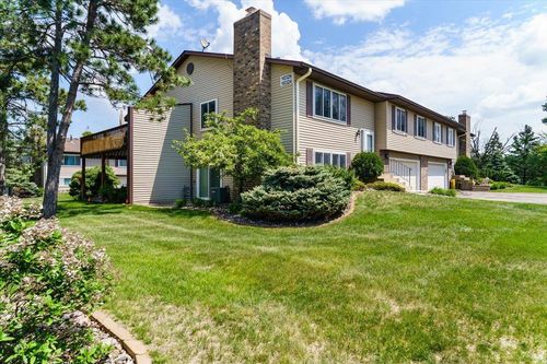 10382 Juniper Ln, Eden Prairie, MN, 55347-4528 | Card Image