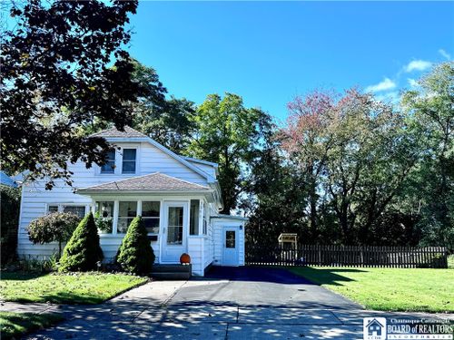 135 Prospect Street, Pomfret, NY, 14063 | Card Image