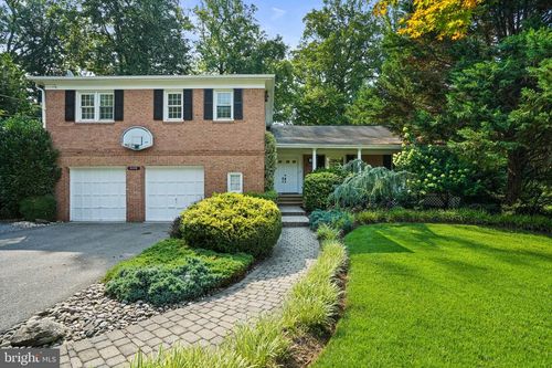 5620 Bent Branch Rd, BETHESDA, MD, 20816-1048 | Card Image