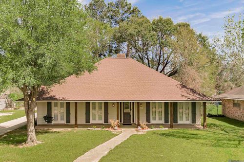5003 Parkhollow Dr, Baton Rouge, LA, 70816-4610 | Card Image