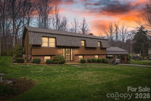 2480 Sweetbriar Cir, Lenoir, NC, 28645-8043 | Card Image