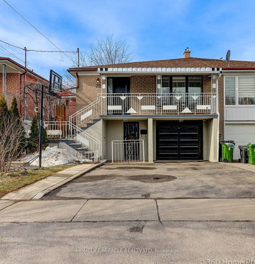 78 Cherrylawn Avenue, North York, ON, M9L2B5 | Card Image