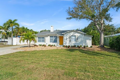 107 4th St, BELLEAIR BEACH, FL, 33786-3212 | Card Image