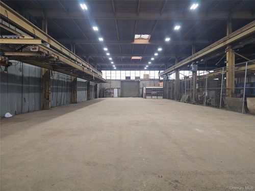 375 Western Hwy, Tappan, NY, 10983-1317 | Card Image