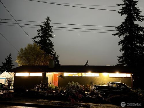 1015 S 9th St, Mount Vernon, WA, 98274-4416 | Card Image