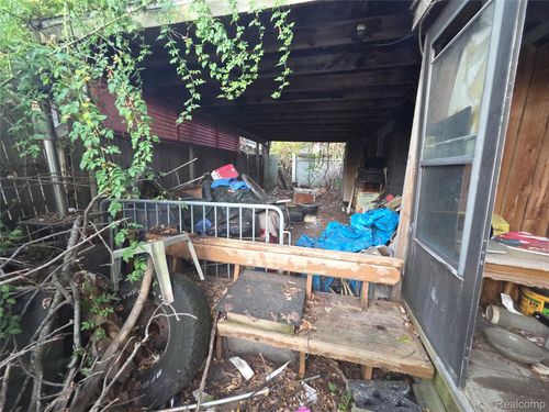 509 Cameron Ave, Pontiac, MI, 48342-1811 | Card Image