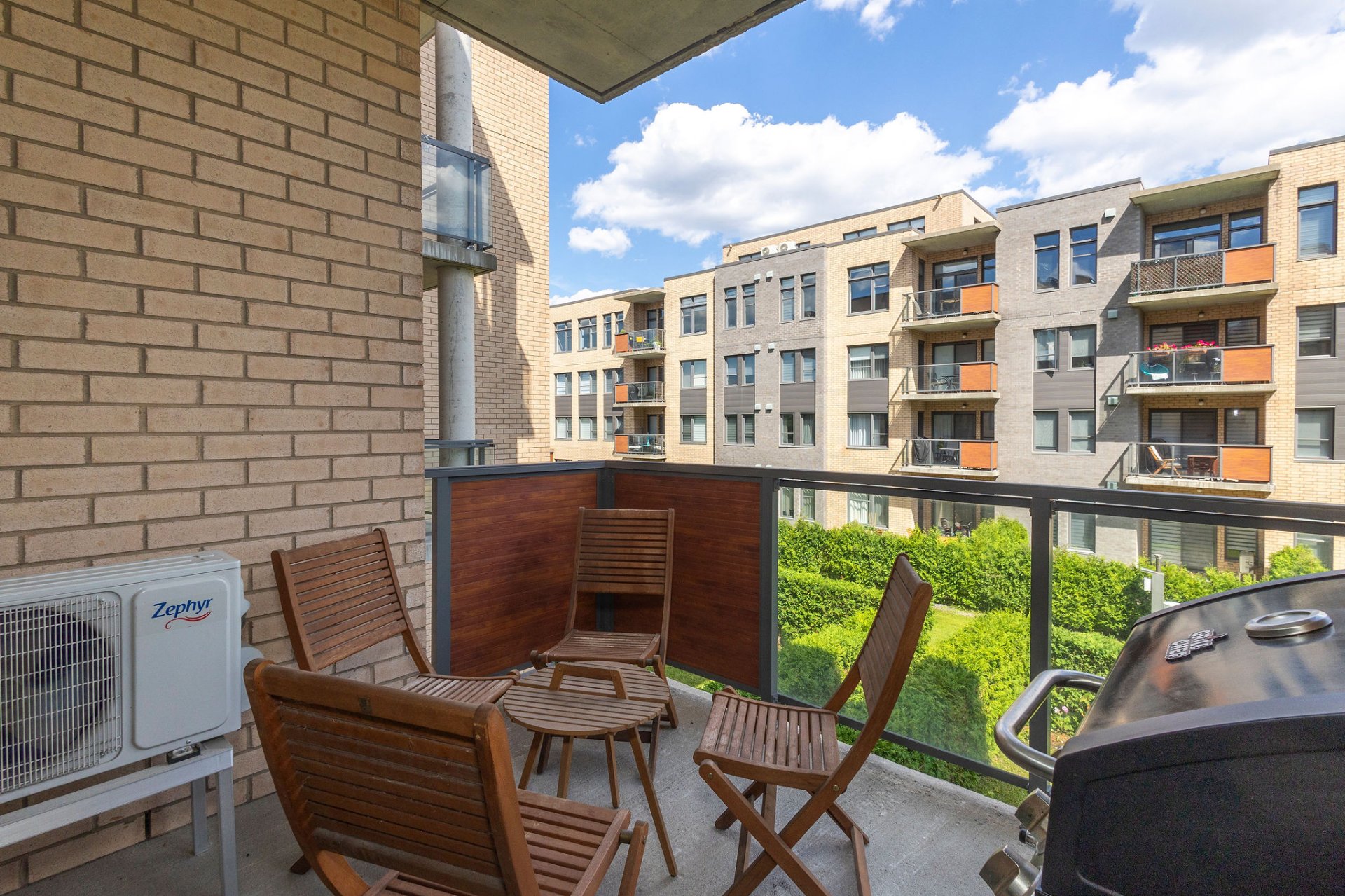 Residential in Montréal (Saint-Laurent) 5