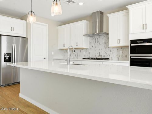 18456 W Loma Ln, Waddell, AZ, 85355-7052 | Card Image