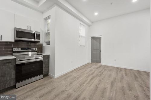 2r-1237 N 60th St, PHILADELPHIA, PA, 19151-4413 | Card Image