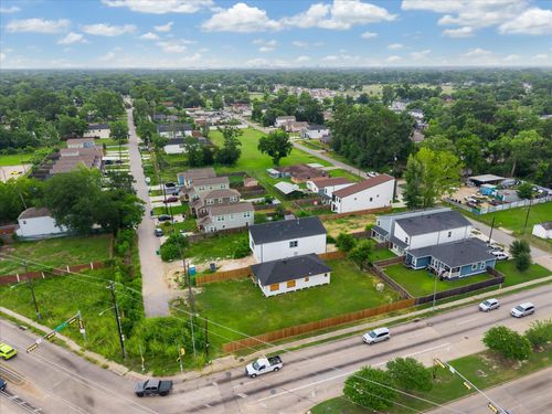 7702 Sealey St, Houston, TX, 77088-7152 | Card Image