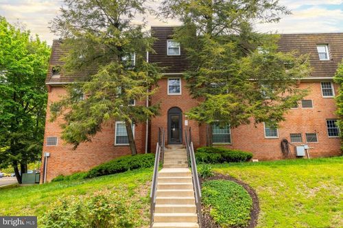 531-4000 Gypsy Ln, PHILADELPHIA, PA, 19129-5436 | Card Image