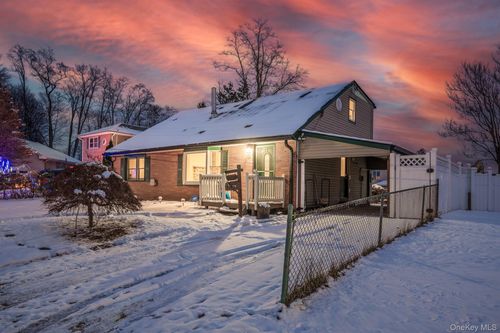 22 Jones Dr, Garnerville, NY, 10923-1708 | Card Image