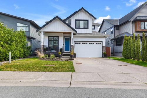 39226 Falcon Cres, Squamish, BC, V8B0V8 | Card Image