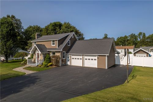 411 Linda View Ln, Utica, NY, 13502-2405 | Card Image