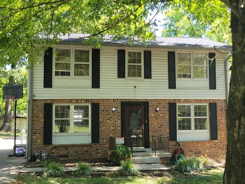 103 Mountainwood Dr, Hendersonville, TN, 37075-2922 | Card Image